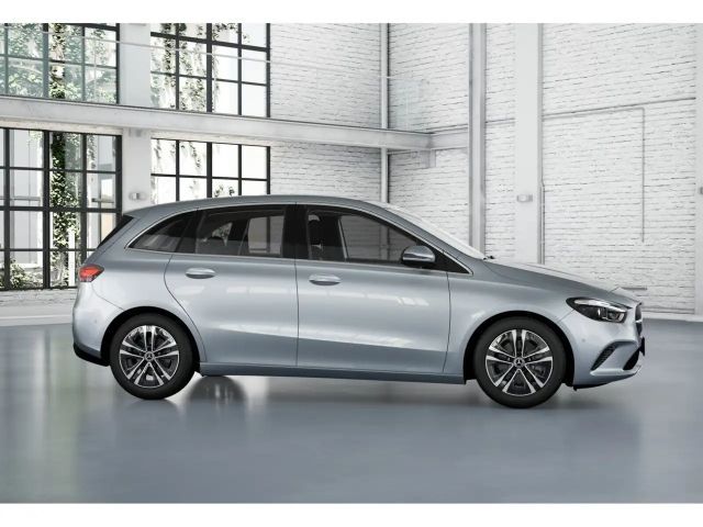 Mercedes-Benz B 180 Sedan