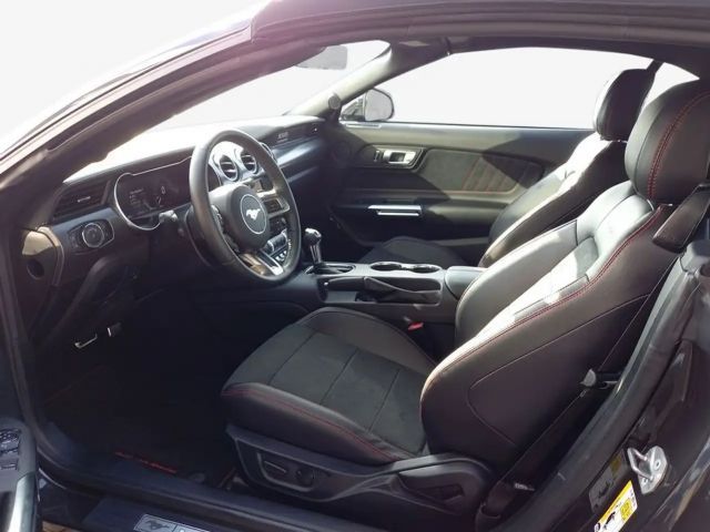 Ford Mustang Convertible GT 5.0 V8