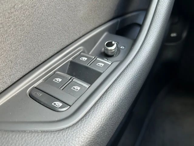 Audi A4 40 TFSI Avant S-Line