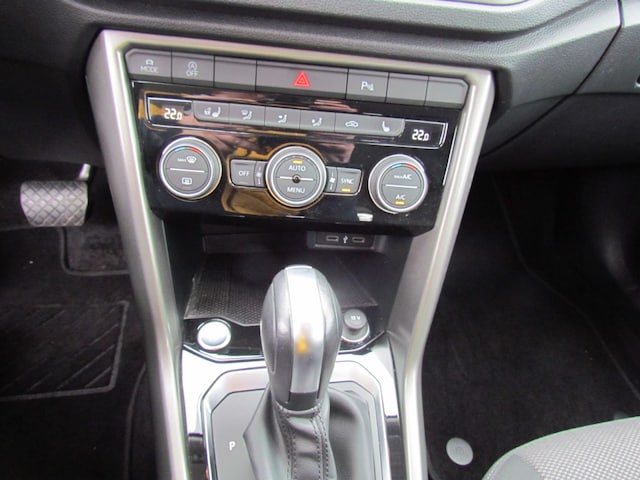 Volkswagen T-Roc T-Roc 1.5 AHK AppC RFK SHZ LED TWA uvm. Klima