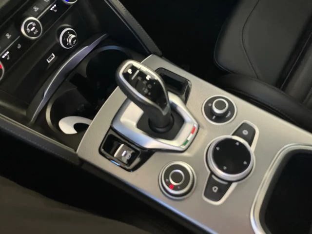 Alfa Romeo Stelvio JTDm Q4 Veloce