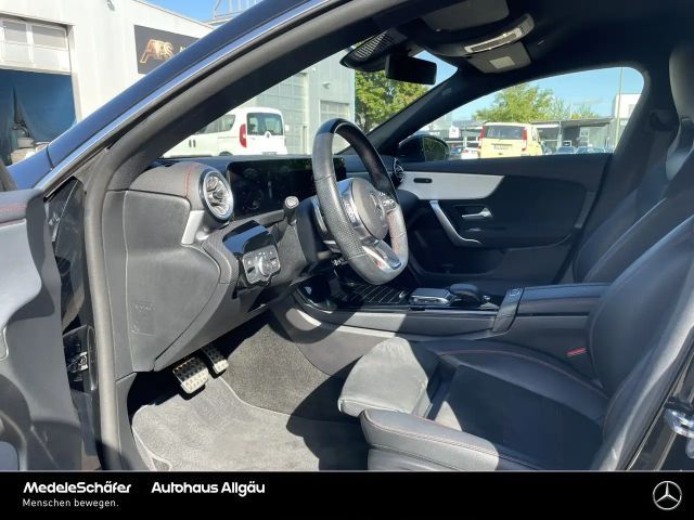 Mercedes-Benz CLA 200 AMG Line Shooting Brake