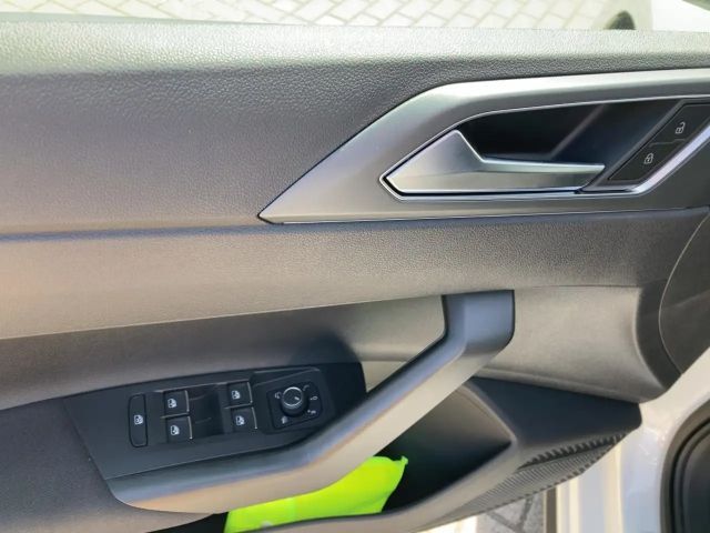 Volkswagen Polo 1.0 TSI DSG R-Line