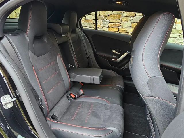 Mercedes-Benz A 200 A 200 d AMG Line Hatchback