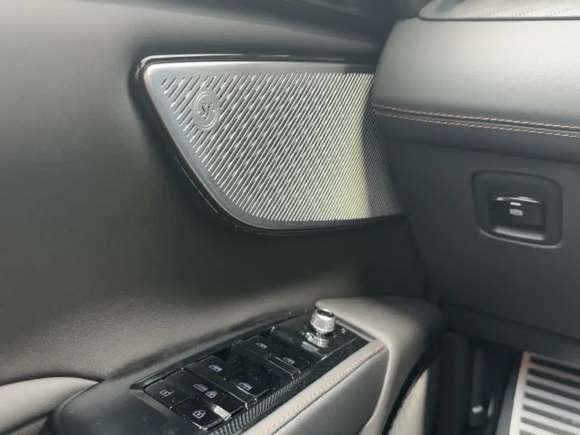 Maserati Grecale Folgore mit 558 PS Allrad 500 KM Reichweite - Mase