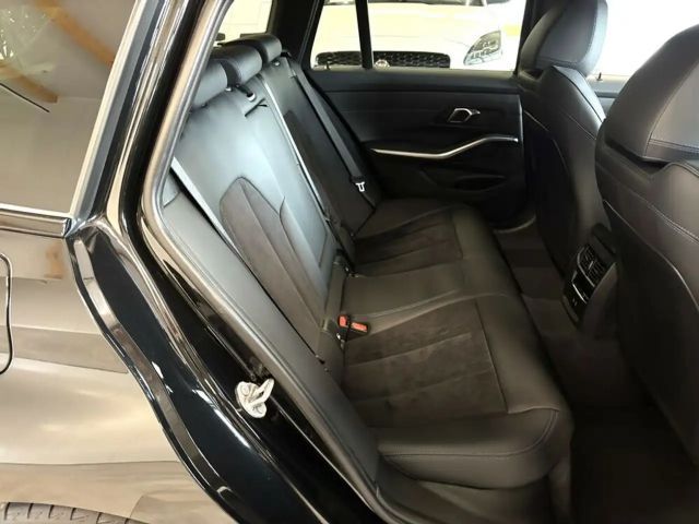 BMW 320 320d M-Sport Touring xDrive