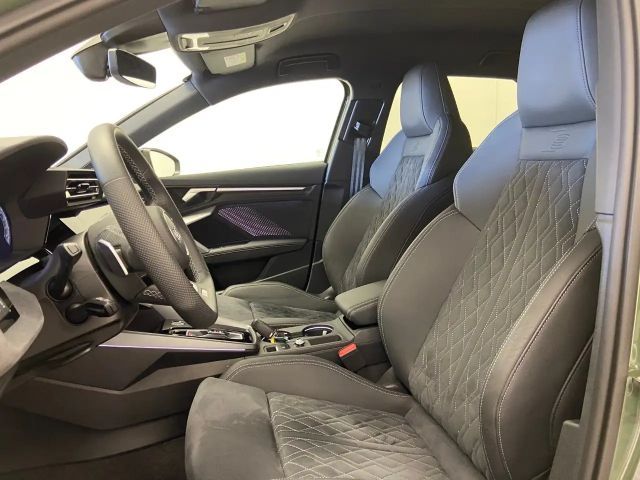 Audi A3 45 TFSI Hybride S-Line Sedan