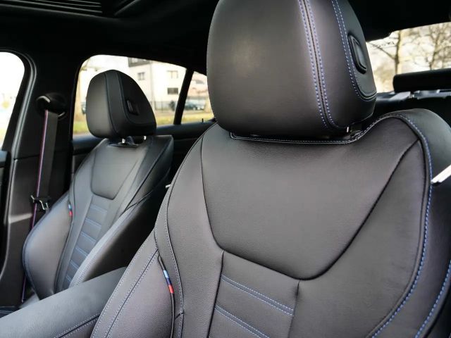BMW 330 330e M-Sport Sedan xDrive