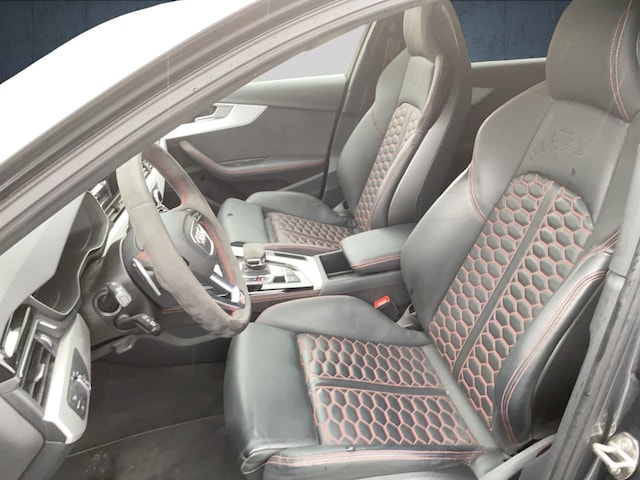 Audi RS4 Avant Quattro