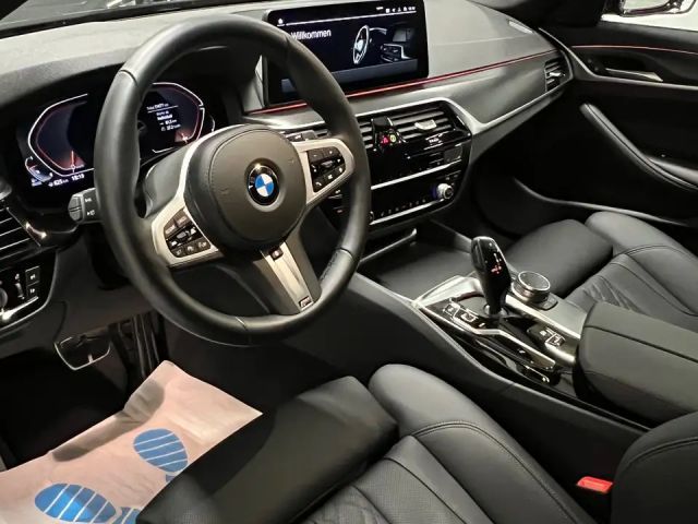 BMW 520 520d M-Sport xDrive