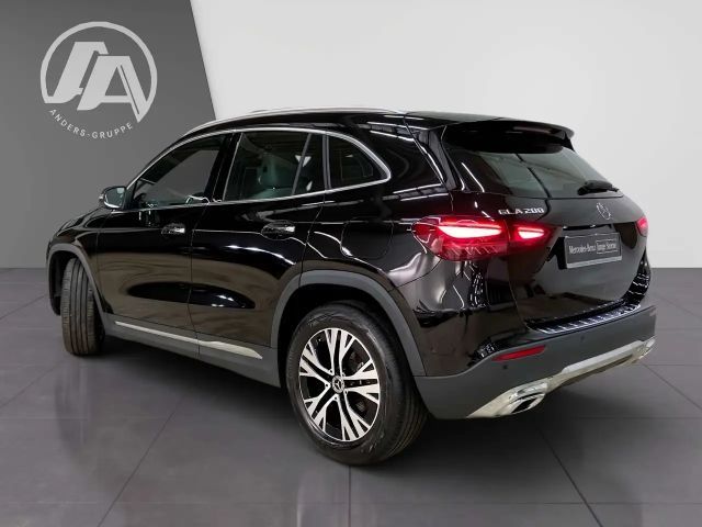 Mercedes-Benz GLA 200 Progressive