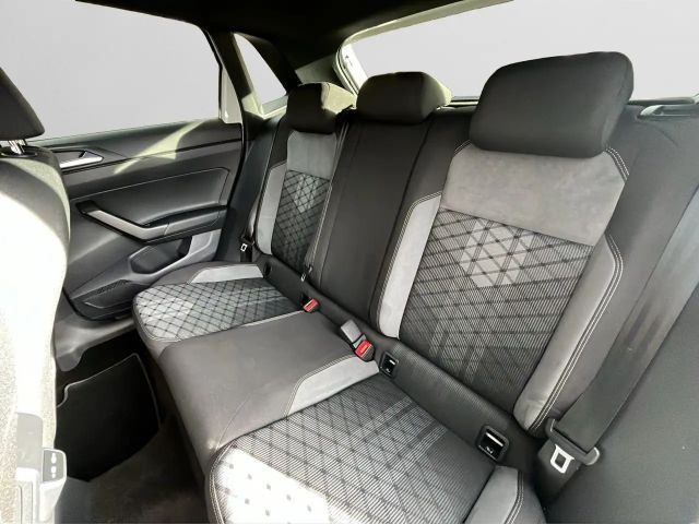 Volkswagen Polo 1.0 TSI DSG R-Line