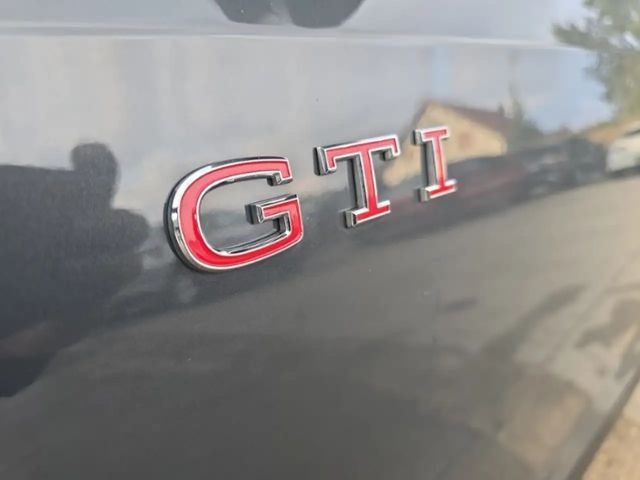 Volkswagen Golf 2.0 TSI GTI IQ.Drive