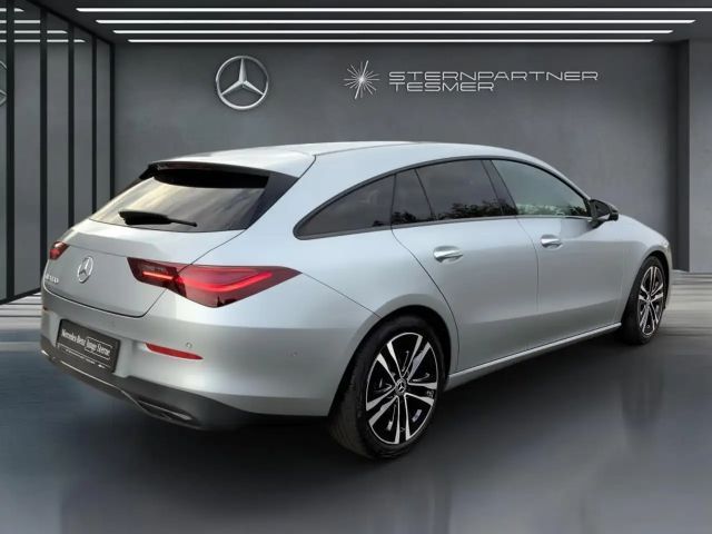 Mercedes-Benz CLA 180 Coupé Shooting Brake