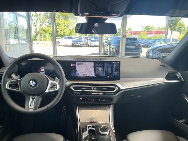 BMW 318 318i M-Sport Sedan