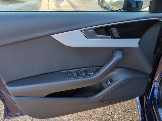 Audi A4 35 TFSI Avant S-Line S-Tronic