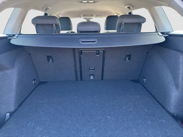 Volkswagen Golf 1.5 TSI Life Variant