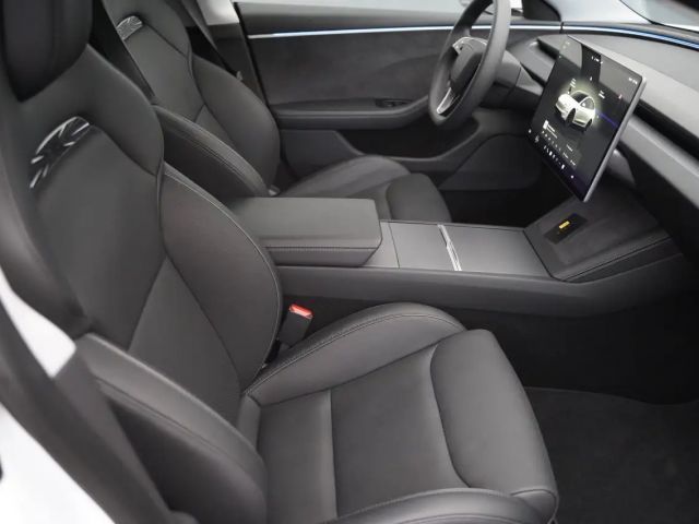 Tesla Model 3 Performance