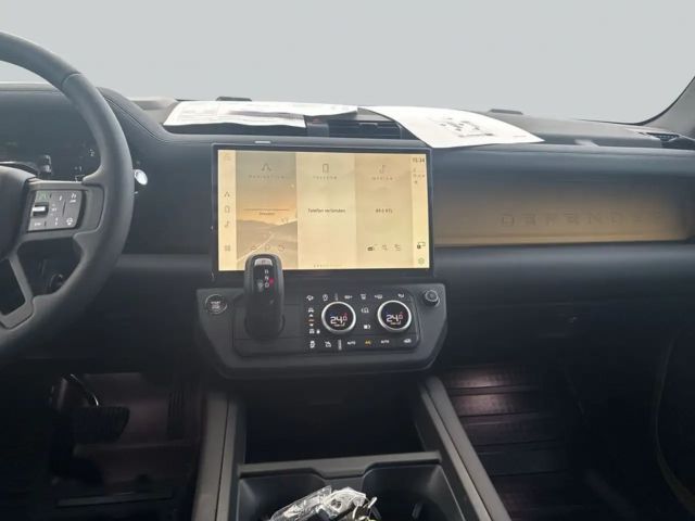 Land Rover Defender 110