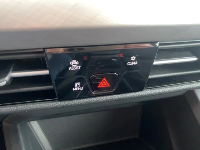 Volkswagen Golf DSG Golf VIII Life Variant