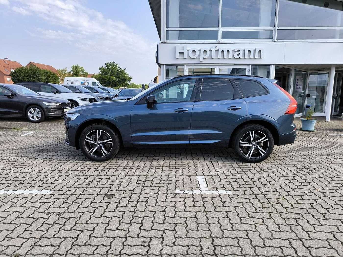 Volvo XC60 AWD Dark Plus