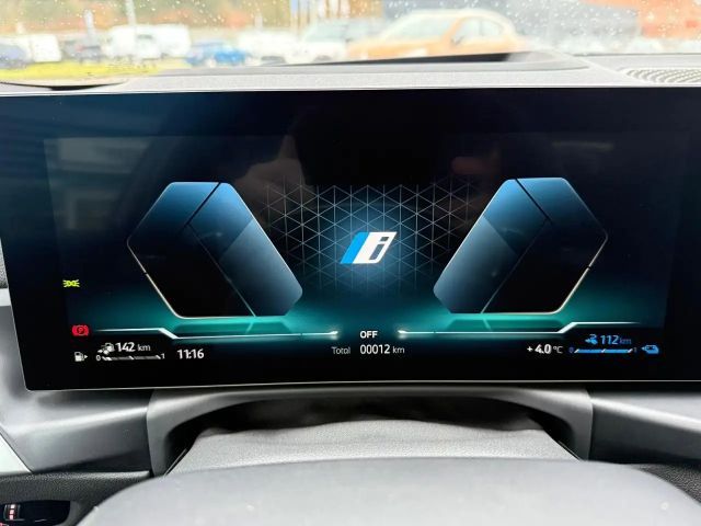 BMW 330 330e M-Sport Sedan xDrive