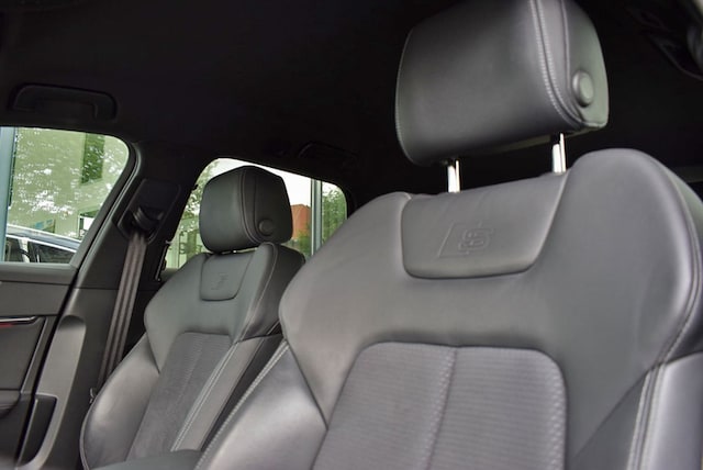 Audi S6 Avant Quattro