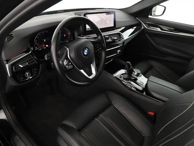 BMW 520 520d Luxury Line Touring xDrive