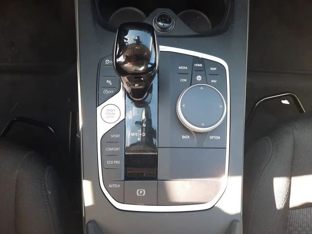 BMW 118 118d Advantage pakket Sedan