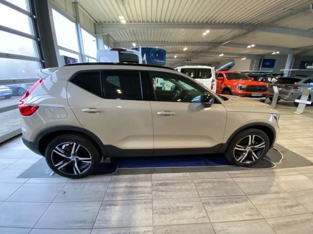 Volvo XC40 Dark Plus