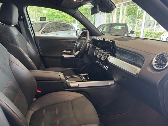 Mercedes-Benz EQB 300 4MATIC AMG Line