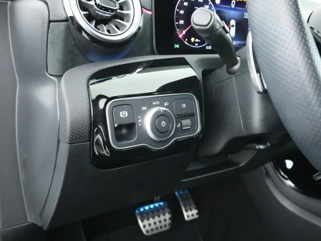 Mercedes-Benz A 250 4MATIC AMG Line