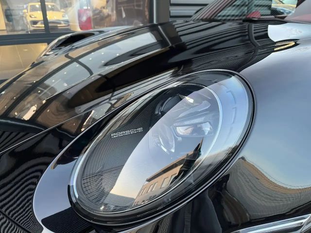 Porsche 992 4 Cabrio Carrera GTS