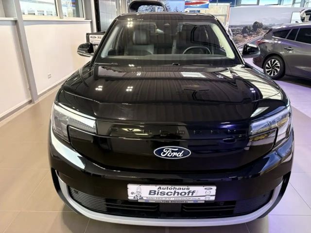 Ford Explorer Extended range RWD