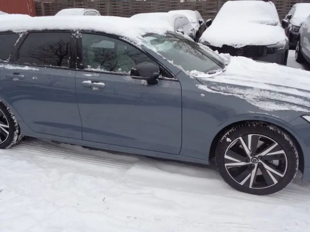 Volvo V90 R-Design