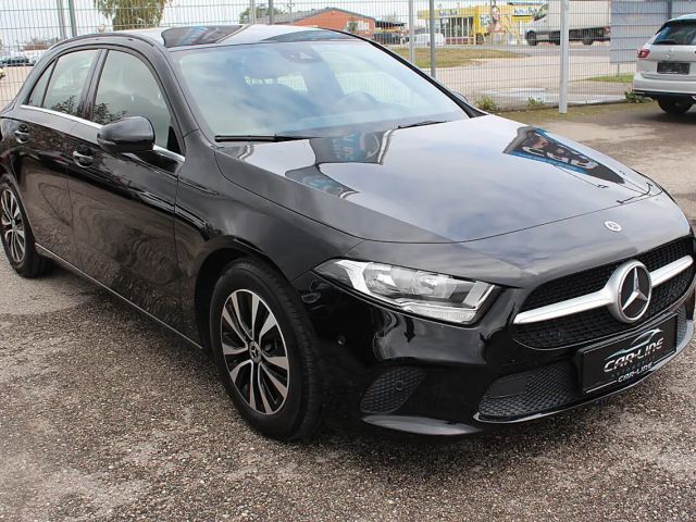 Mercedes-Benz A 200 A 200 d