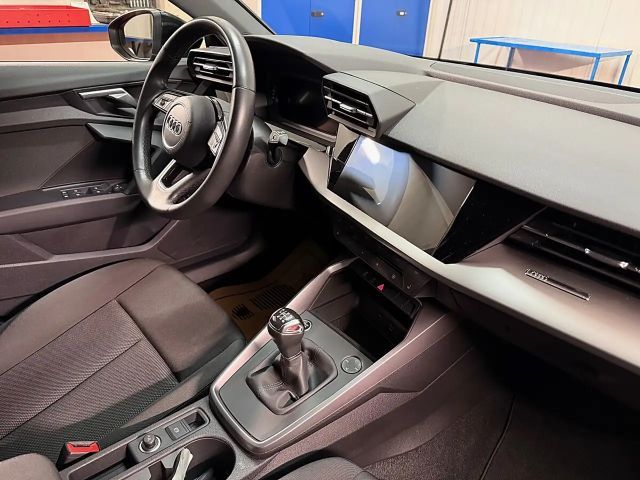 Audi A3 30 TDI Sedan