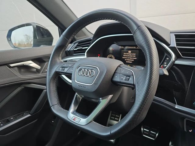 Audi Q3 35 TFSI S-Line