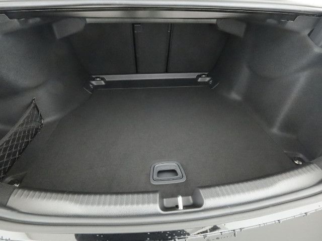 Mercedes-Benz C 200 Sedan