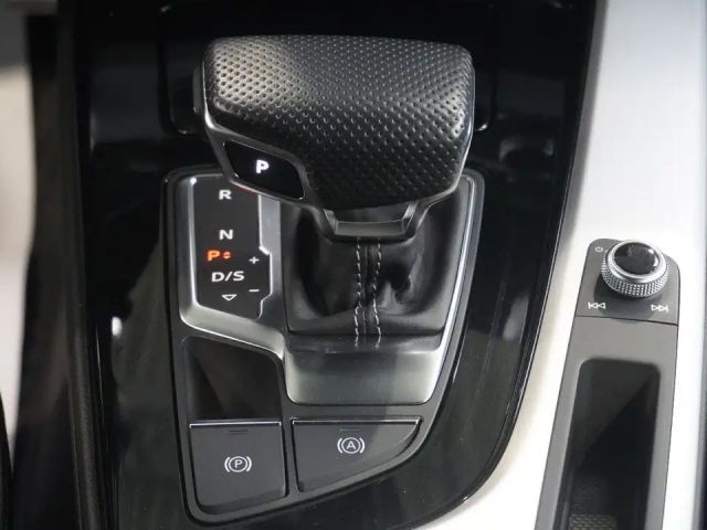 Audi A4 40 TFSI Avant Quattro S-Line