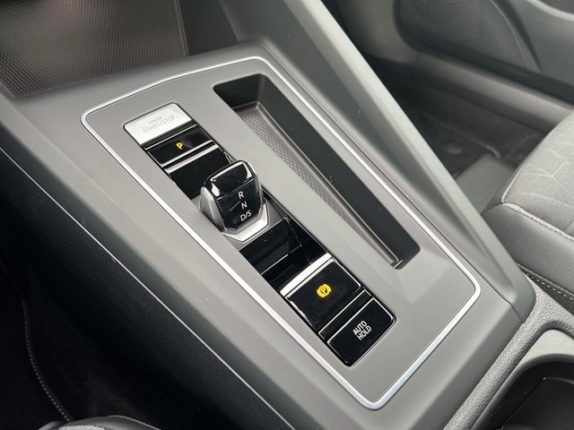 Volkswagen Golf 1.5 eTSI