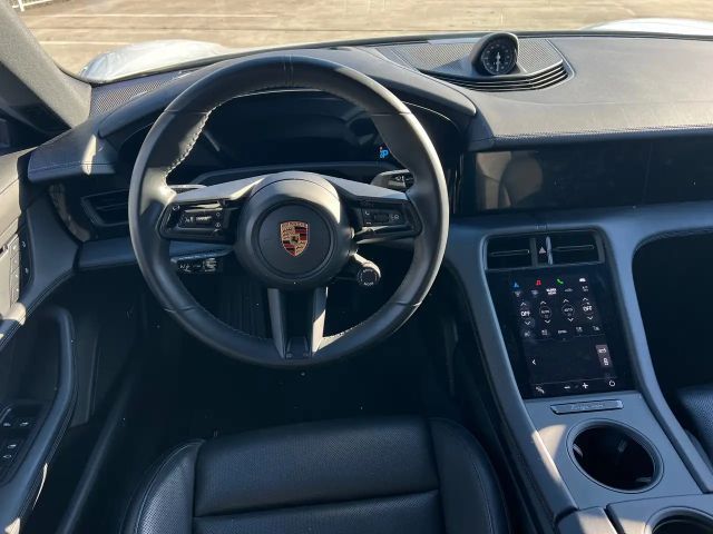 Porsche Taycan Performance Plus