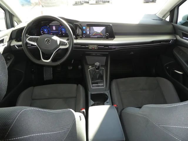 Volkswagen Golf Life Variant