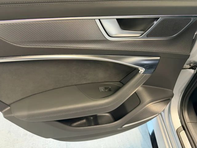 Audi RS6 Avant Performance Quattro