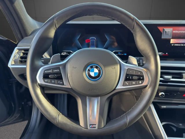 BMW 330 330e M-Sport Touring xDrive