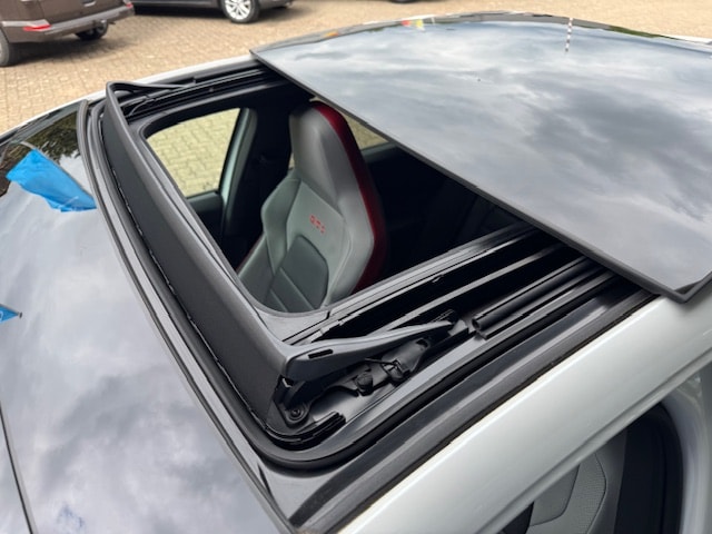 Volkswagen Golf 2.0 TSI