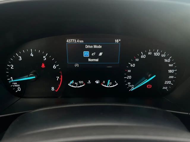 Ford Focus EcoBoost ST Line