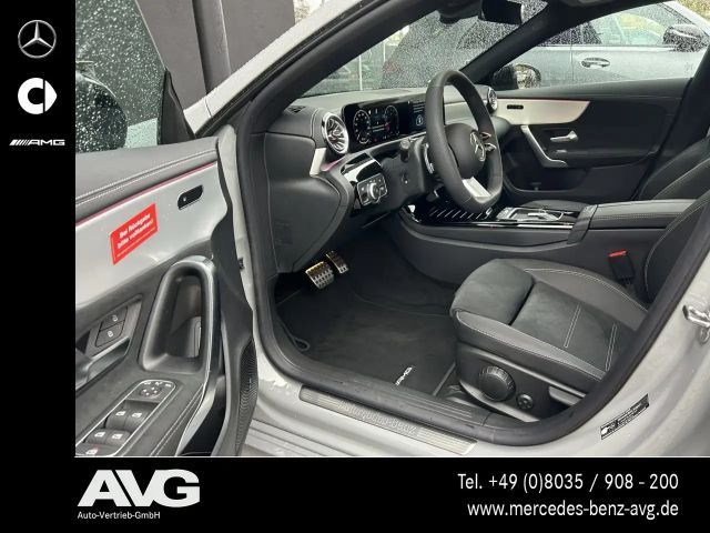 Mercedes-Benz CLA 200 AMG Line Shooting Brake