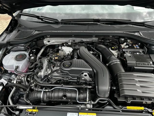 Volkswagen Golf 1.5 eTSI DSG Life