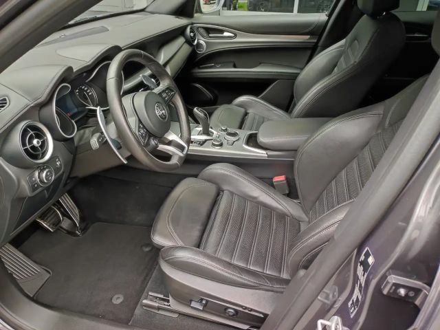 Alfa Romeo Stelvio AT8 Q4 Veloce